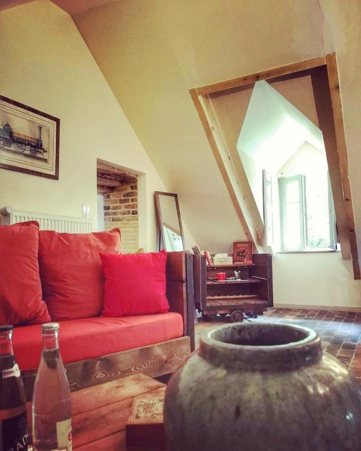 Bed and Breakfast Le Moulin De Corneil Mézilles Esterno foto