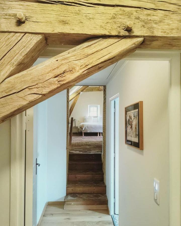 Bed and Breakfast Le Moulin De Corneil Mézilles Esterno foto